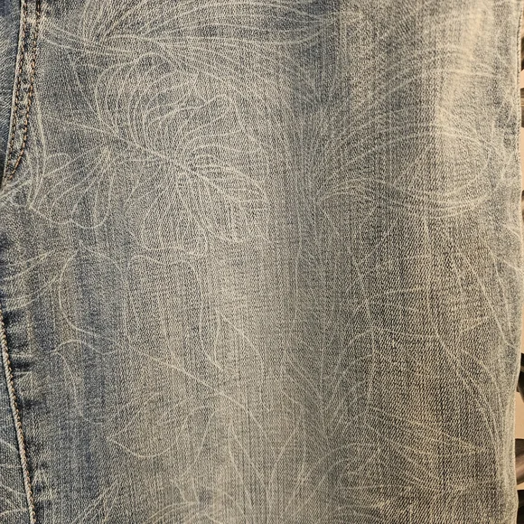 Chico's Light Blue So Slimming Girlfriend Slim Leg Jeans - Picture 4 of 5